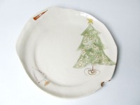 http://francesleeceramics.com/files/gimgs/th-4_30 cm- christmas plate 1.jpg